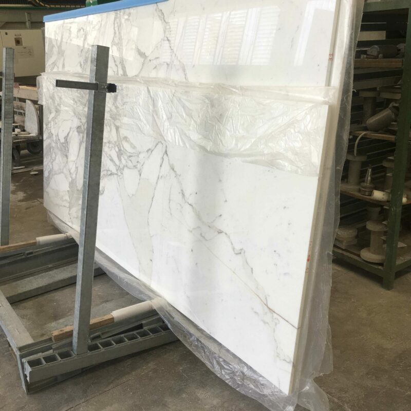 Choosing marble slabs